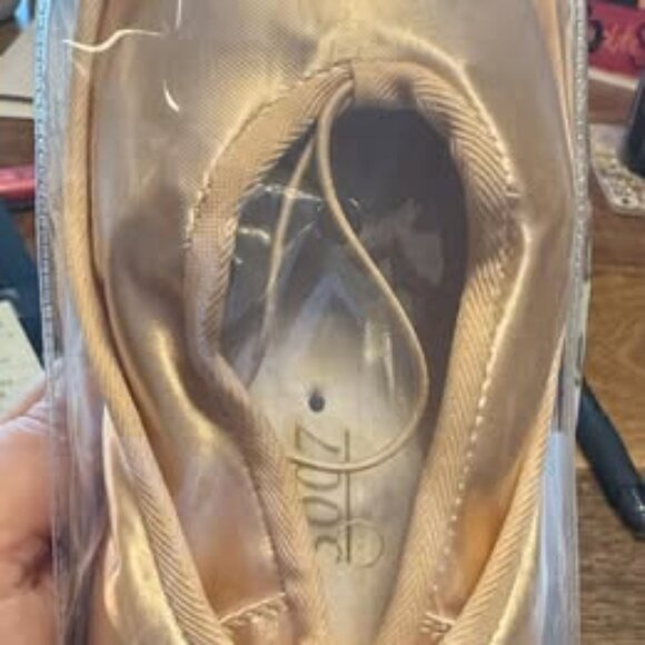 Pointe Shoes - Nikolay (Grishko 3007) NEVER WORN - Picture 3 of 5